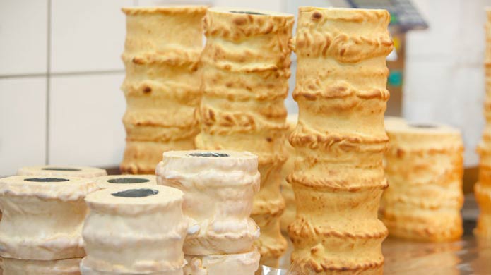 Viele Baumkuchen in alle Welt - Baumkuchen der Konditorei Rabien - lecker aufgeschnitten